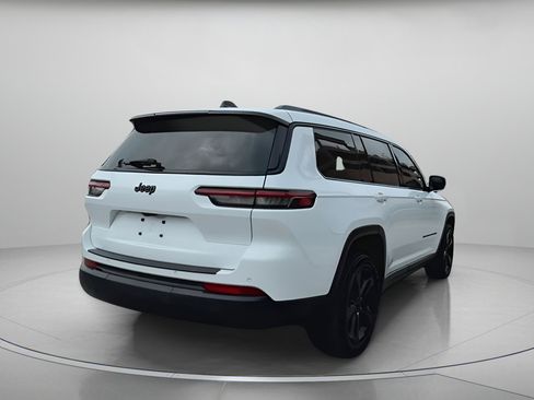 Used 2025 Jeep Grand Cherokee L Laredo image 26