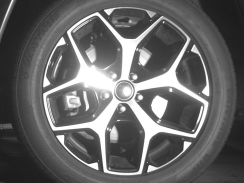 Used 2025 Jeep Compass Limited image 12