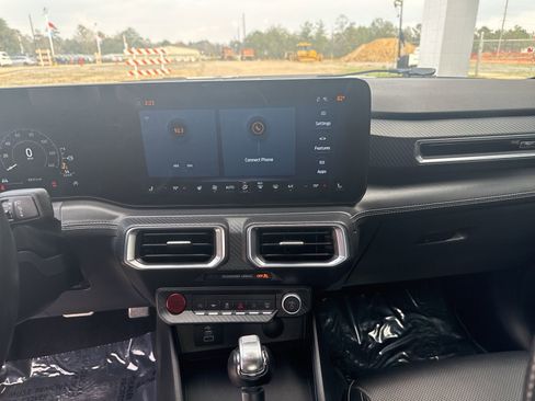 Used 2025 Ford Mustang Premium image 14