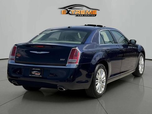 Used 2014 Chrysler 300 AWD w/ Driver Convenience Group image 6