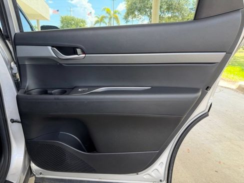 Used 2025 Hyundai Palisade SEL FWD image 27