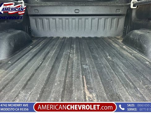 Used 2014 GMC Sierra 1500 SLT w/ SLT Preferred Package AWD/4WD image 18