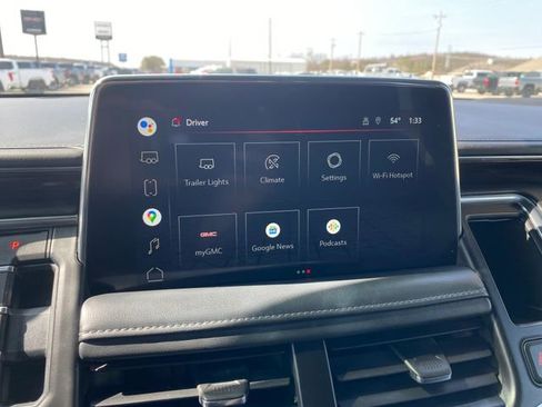 Used 2022 GMC Yukon SLE w/ Gmc Pro Safety Plus Package image 19