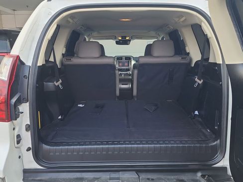 Used 2020 Lexus GX 460 Premium AWD/4WD image 25