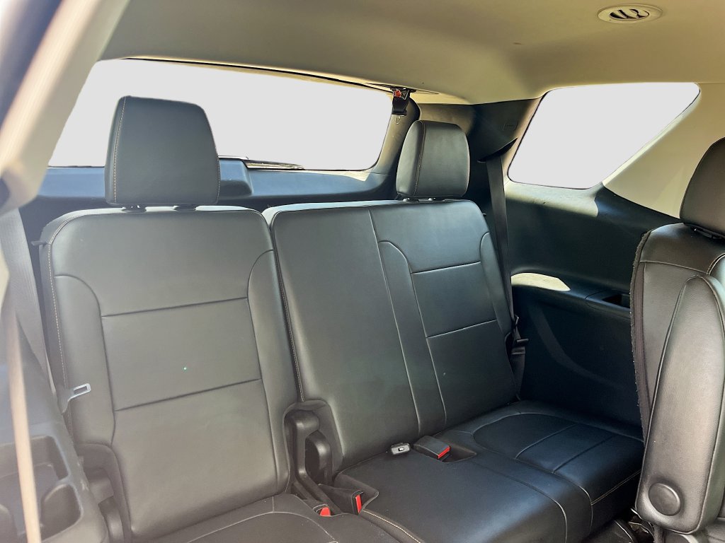 Used 2021 Chevrolet Traverse LT w/ LT Premium Package FWD image 28