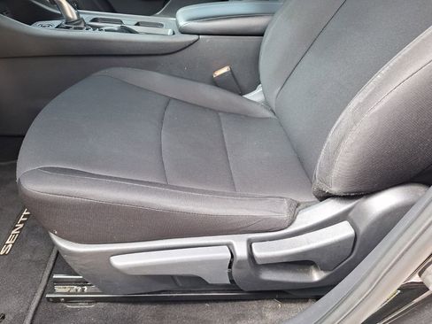 Used 2024 Nissan Sentra S FWD image 29