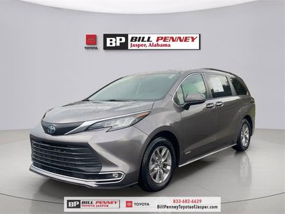 Used 2021 Toyota Sienna XLE