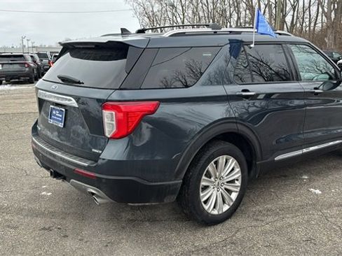 Certified 2023 Ford Explorer Limited w/ Hybrid Equipment Group 310A image 4
