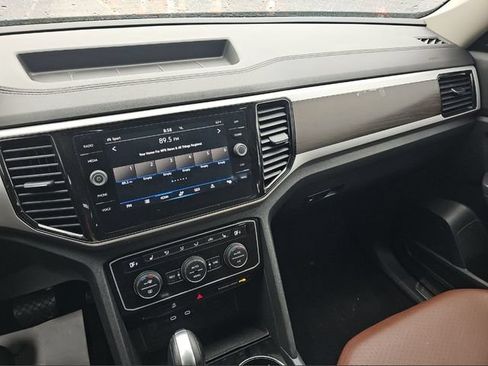 Used 2023 Volkswagen Atlas SE w/ Panoramic Sunroof Package AWD/4WD image 10