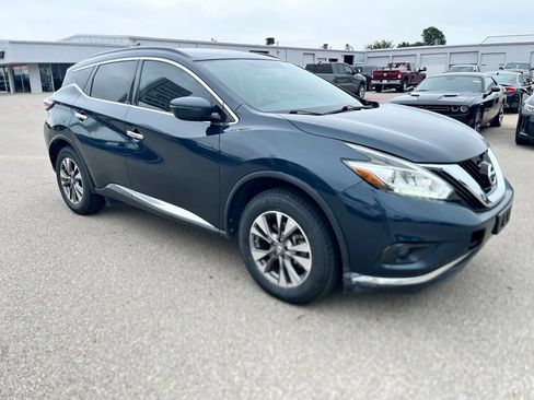 Used 2017 Nissan Murano SV FWD image 6