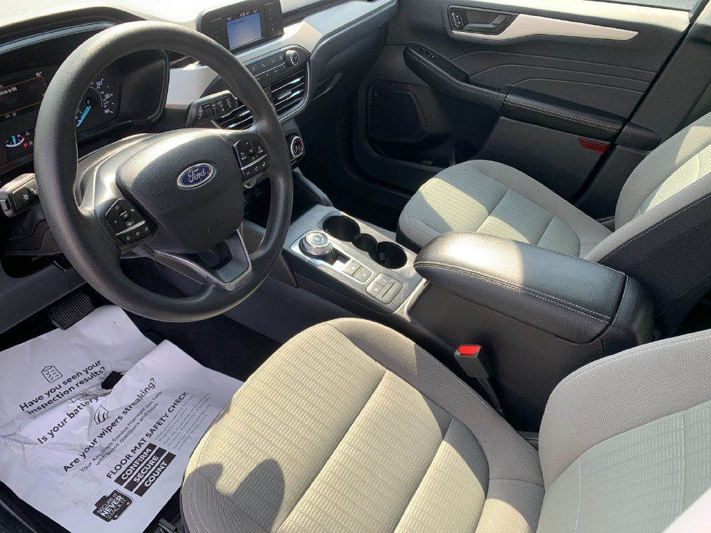 Used 2022 Ford Escape S AWD/4WD image 11