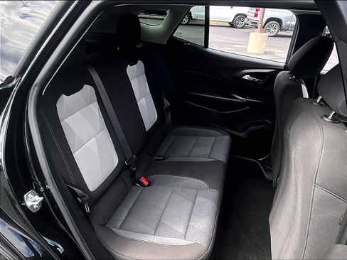 Used 2024 Chevrolet Trax LS FWD image 15