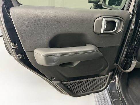 Used 2023 Jeep Wrangler Sahara w/ Cold Weather Group image 27