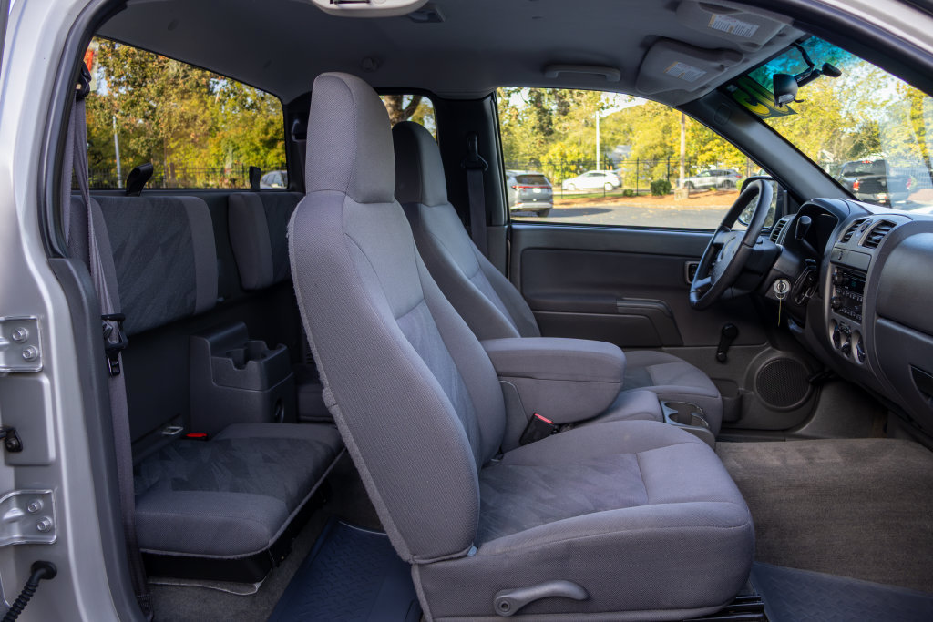 Used 2005 Chevrolet Colorado LS RWD image 13
