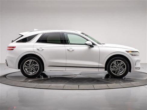 Used 2025 Genesis GV70 2.5T w/ Advanced Package AWD/4WD image 6