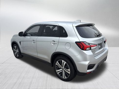 Used 2023 Mitsubishi Outlander Sport SE image 9