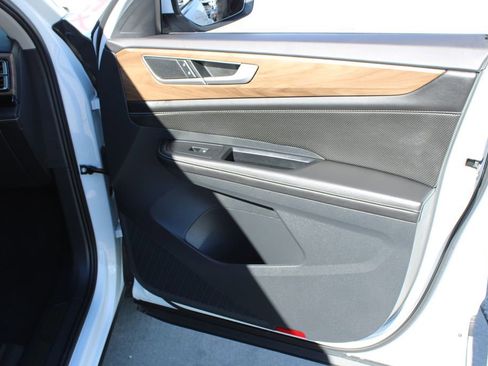 Certified 2024 Volkswagen Atlas SE image 28