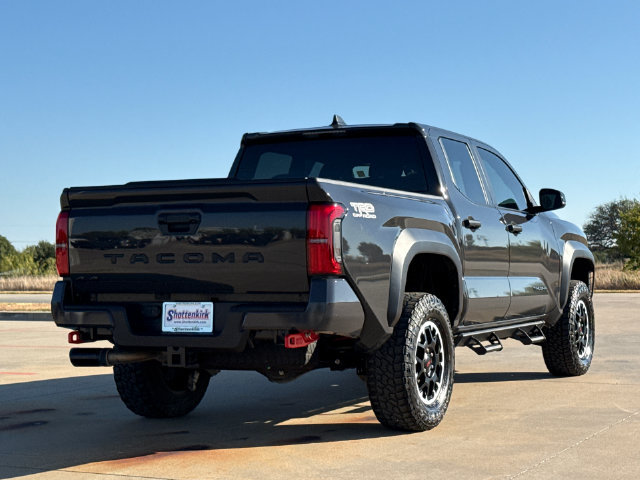 Used 2025 Toyota Tacoma TRD Off-Road AWD/4WD image 9