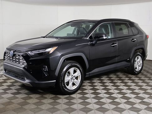Used 2024 Toyota RAV4 Limited w/ Advanced Technology Package AWD/4WD image 10