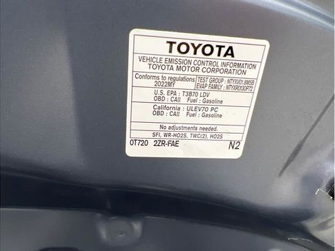 Used 2022 Toyota Corolla LE image 22