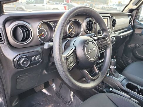 Used 2021 Jeep Wrangler Unlimited Sport image 7