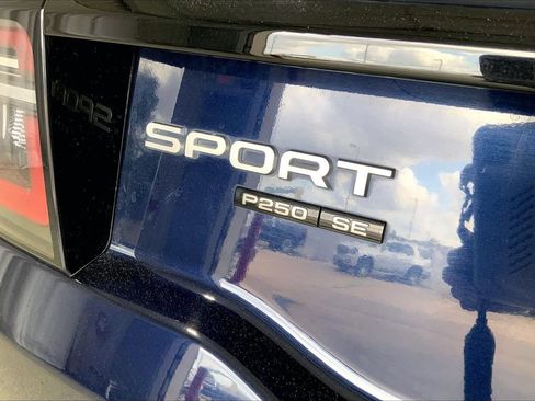 Used 2020 Land Rover Discovery Sport SE AWD/4WD image 31