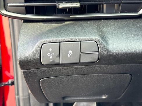 Used 2025 Hyundai Elantra Sport FWD image 27