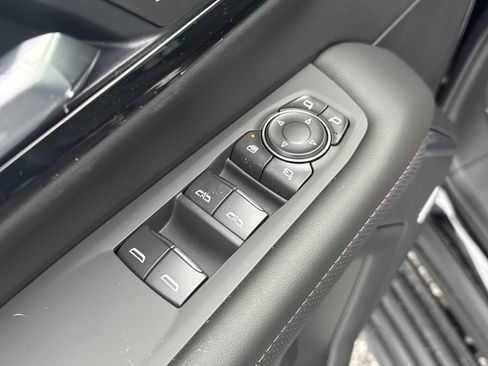 New 2026 Chevrolet Suburban High Country image 16