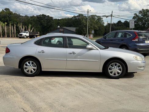 Used 2005 Buick LaCrosse CXL w/ Chrome Appearance Package FWD image 4