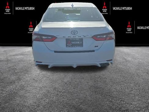 Used 2022 Toyota Camry SE FWD image 4