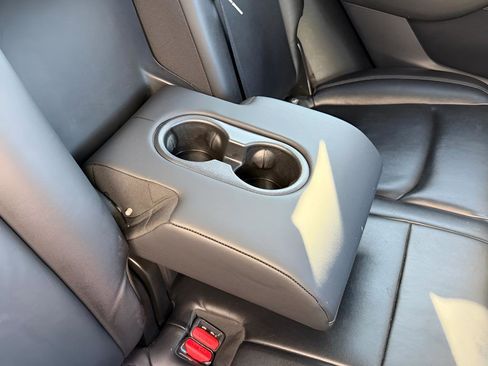 Used 2020 Tesla Model Y Long Range image 30