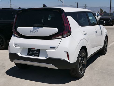 New 2025 Kia Soul EX image 3