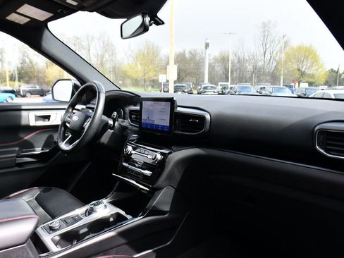 Used 2023 Ford Explorer ST-Line AWD/4WD image 15