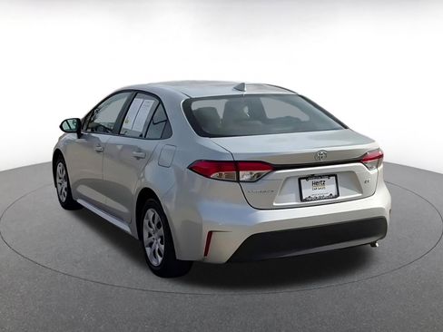 Used 2025 Toyota Corolla LE image 11