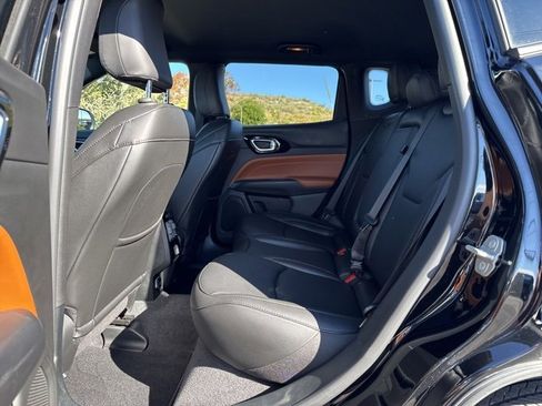 Used 2024 Jeep Compass Limited image 10