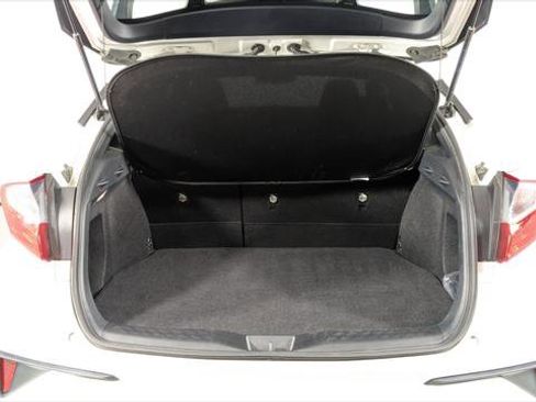 Used 2018 Toyota C-HR XLE image 17