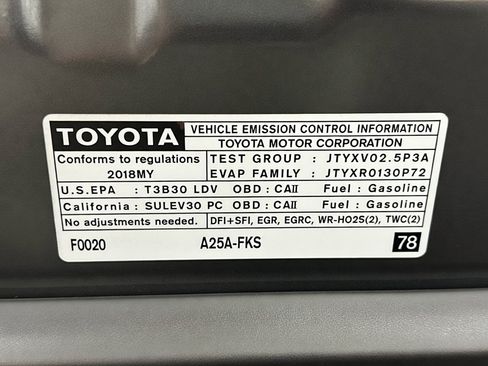 Used 2018 Toyota Camry SE w/ Moonroof Package FWD image 21