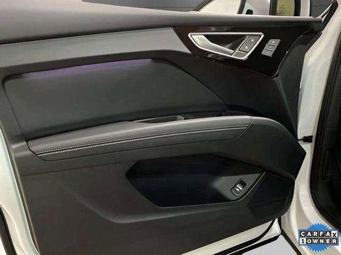 Used 2024 Audi Q4 e-tron Premium Plus image 17