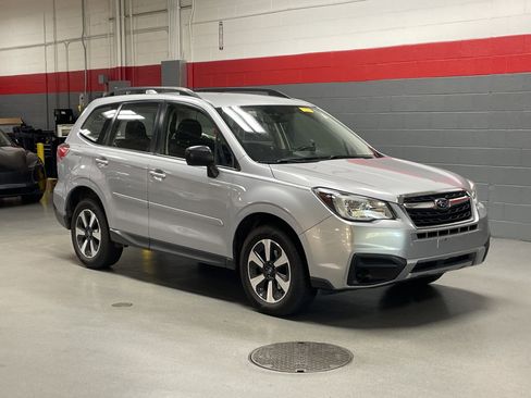 Used 2018 Subaru Forester 2.5i w/ Alloy Wheel Package image 2