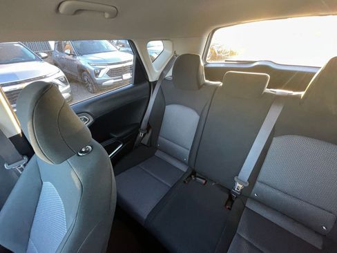 Used 2025 Kia Soul LX w/ LX Technology Package image 37