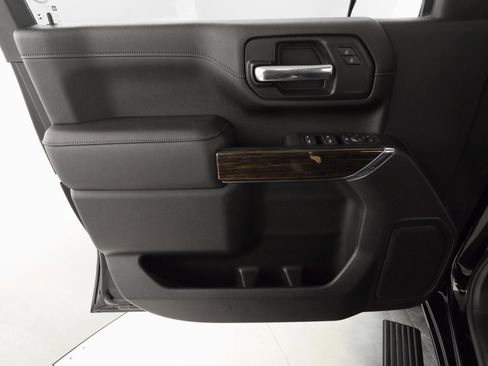 Used 2020 GMC Sierra 2500 SLE w/ SLE Value Package; image 11