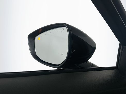 Used 2025 MAZDA CX-50 AWD 2.5 S w/ Premium Package image 16