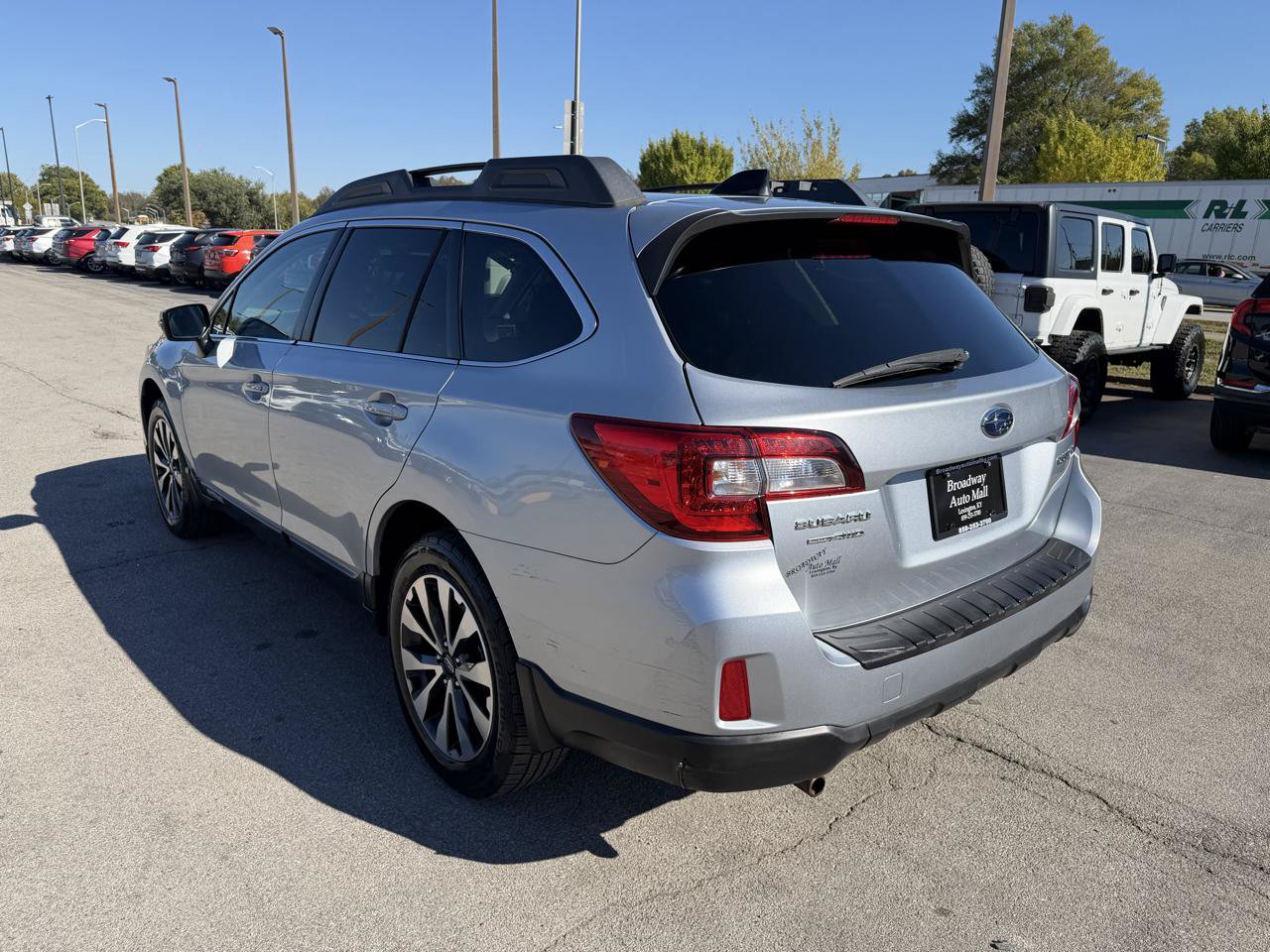Used 2016 Subaru Outback 2.5i Limited w/ Protection Package #1 AWD/4WD image 5