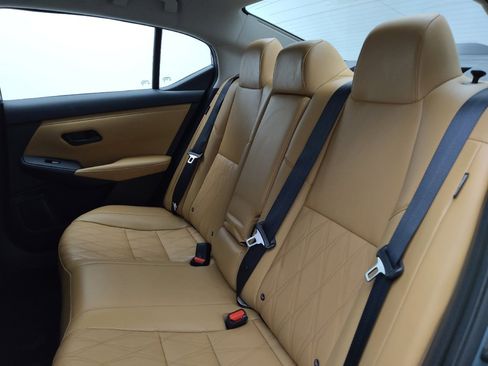 Used 2024 Nissan Sentra SV w/ SV Premium Package FWD image 18