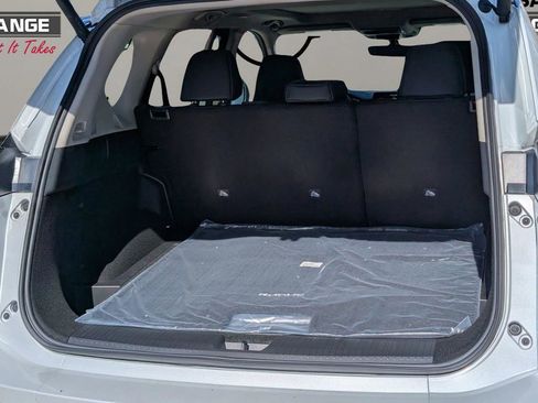 New 2026 Nissan Rogue SV FWD image 12