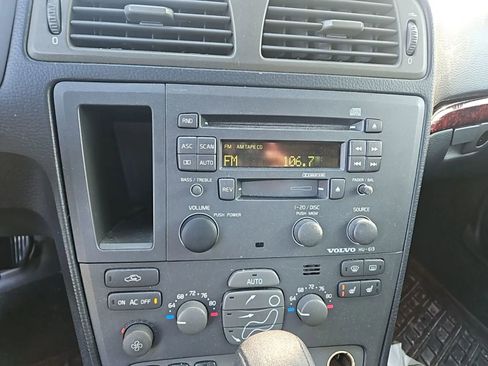 Used 2003 Volvo S60 2.4 FWD image 12