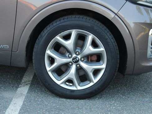 Used 2019 Kia Sorento SX AWD/4WD image 36