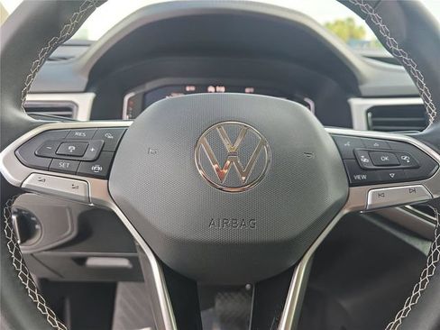 Used 2023 Volkswagen Atlas SE w/ Black Wheel Package FWD image 26