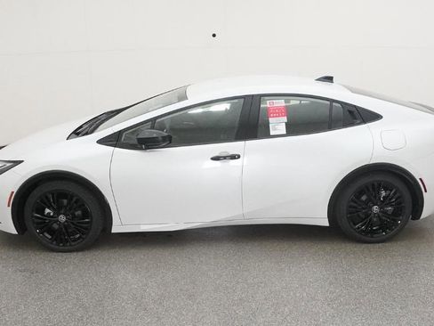 New 2026 Toyota Prius Plug-In Hybrid image 9