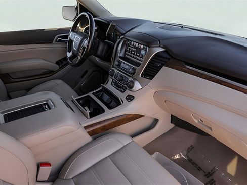 Used 2019 GMC Yukon Denali w/ Open Road Package image 34